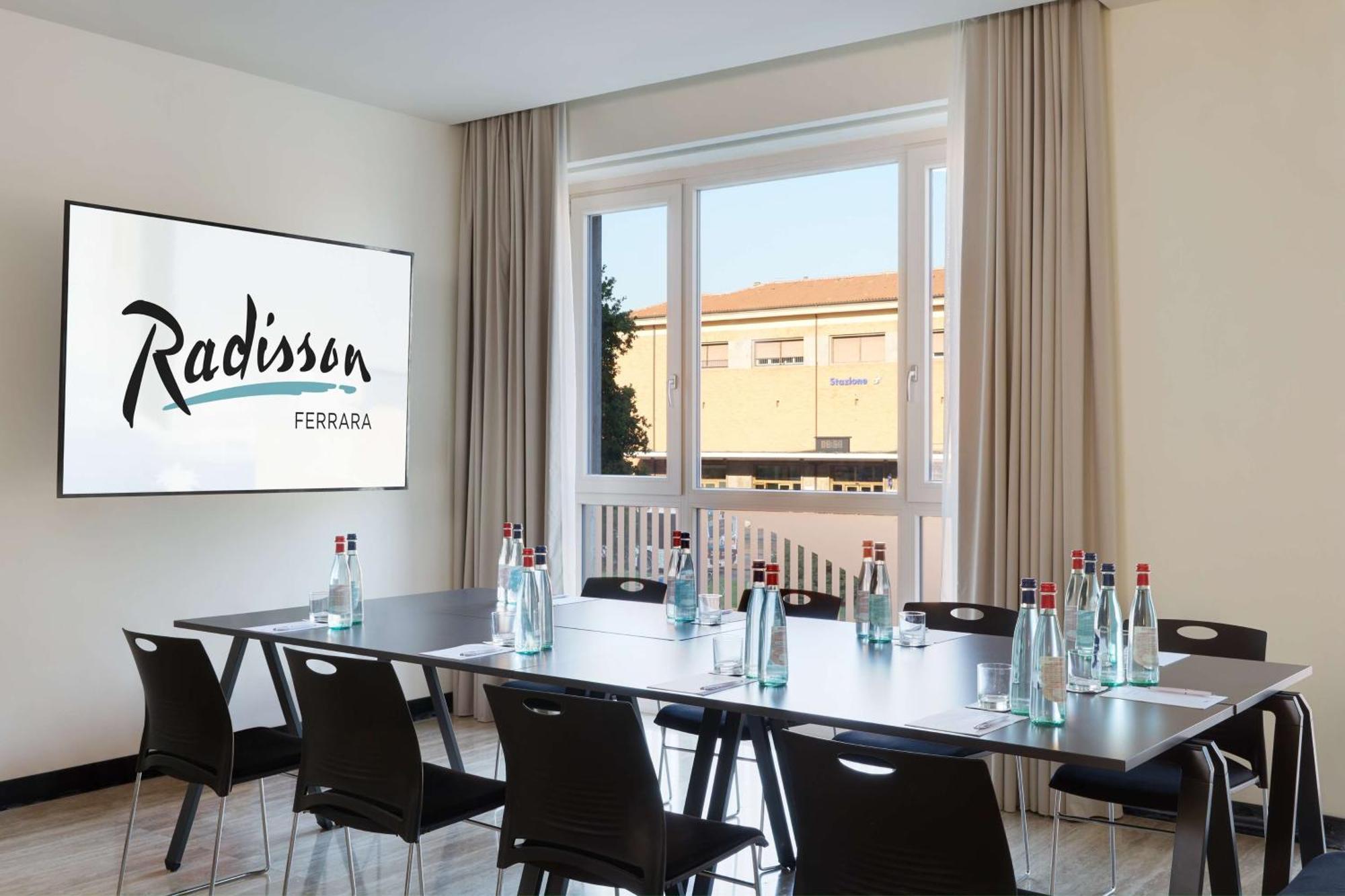 Radisson Hotel Ferrara Exterior photo